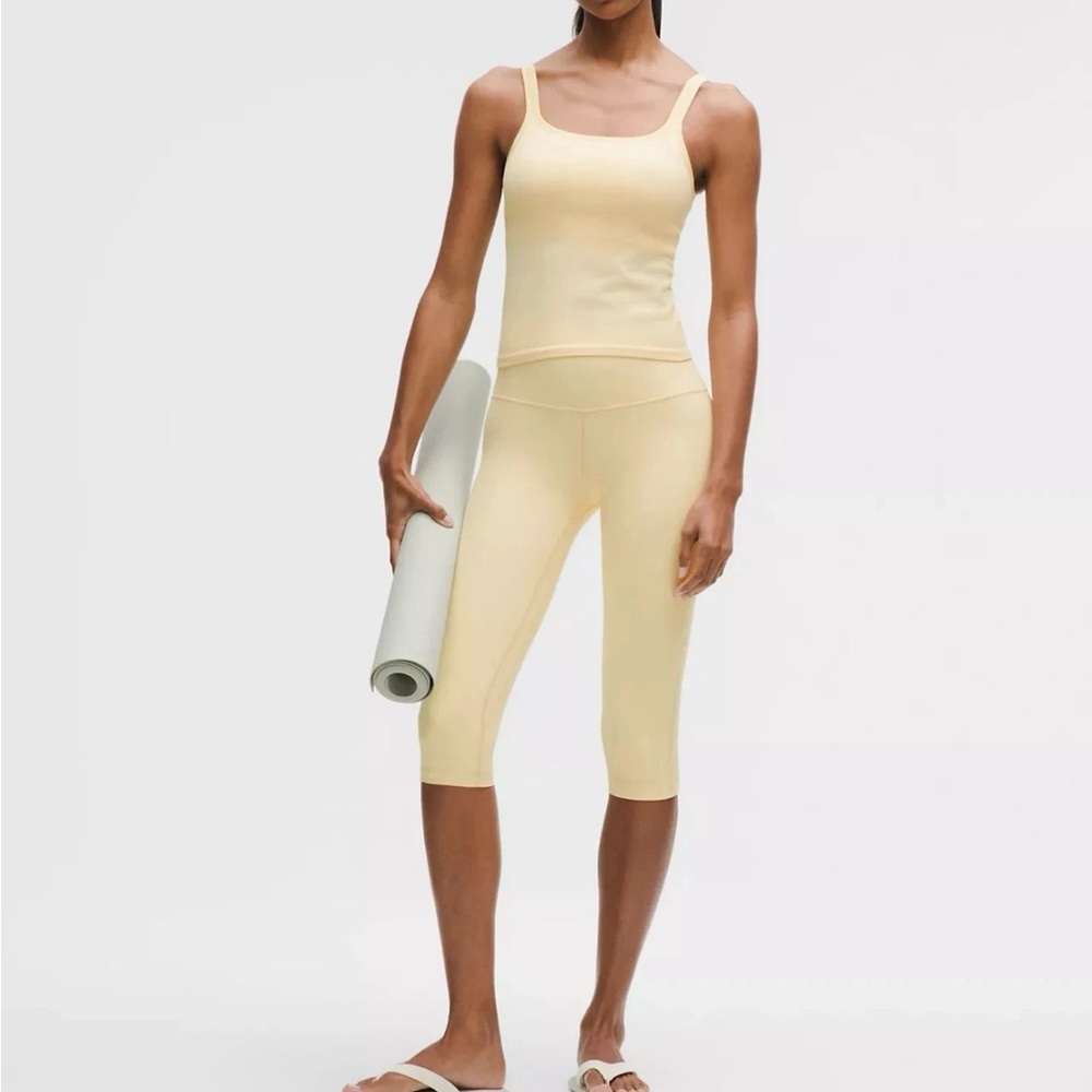 NWT Lululemon high rise align cropped leggings size 6 color butter cream
